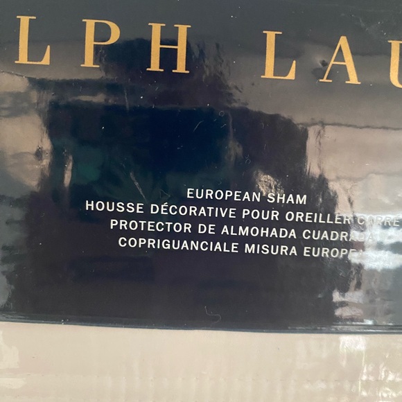 Ralph Lauren (2) white Euro Shams - Picture 2 of 6